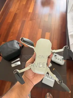 DJI Mini 2 SE Fly More Combo 3 Batteries