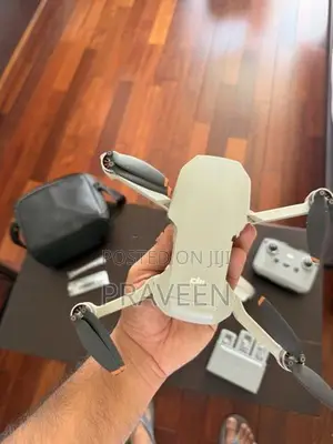 DJI Mini 2 SE Fly More Combo 3 Batteries
