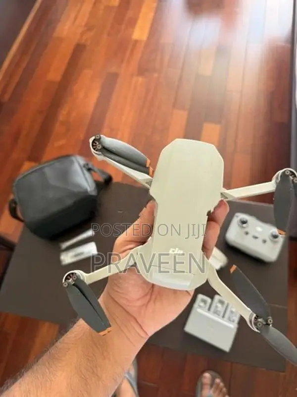 DJI Mini 2 SE Fly More Combo 3 Batteries