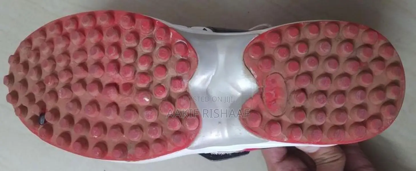 Rubber Spike Cricket Shoes