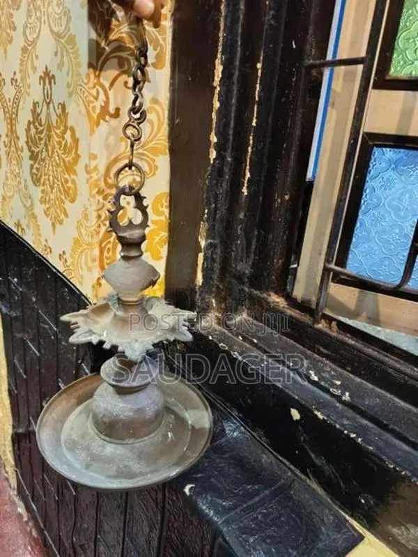 Antique Kuththu Vilakku Lamp