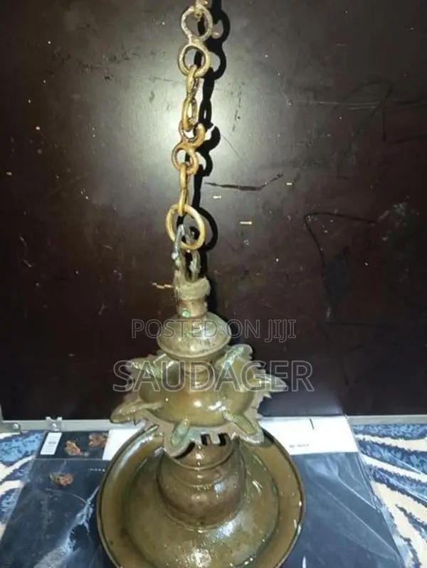 Antique Kuththu Vilakku Lamp