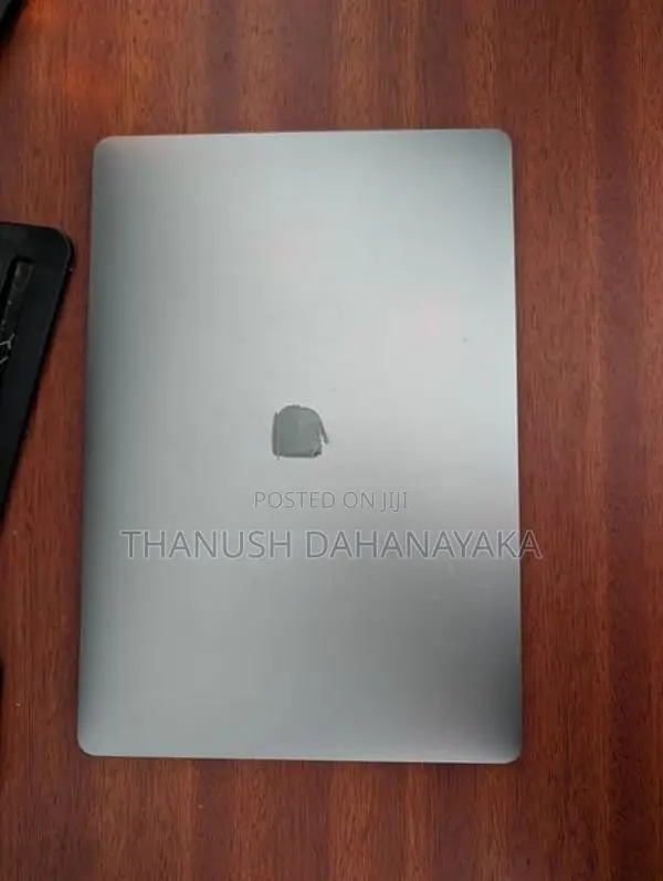 A1990 MacBook Pro 15 Inch i7 2019 16GB