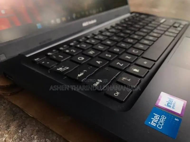 ASUS Vivobook