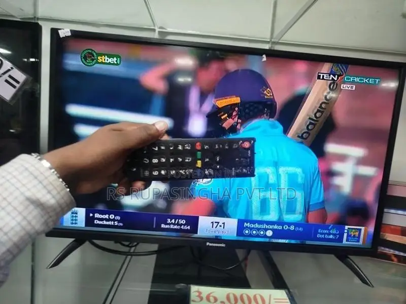 Panasonic 32 LED Tv
