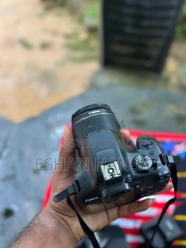 Canon 1300D Camera