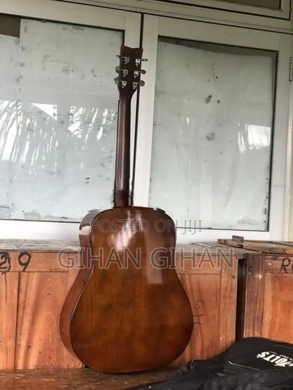 Yamaha Guitar