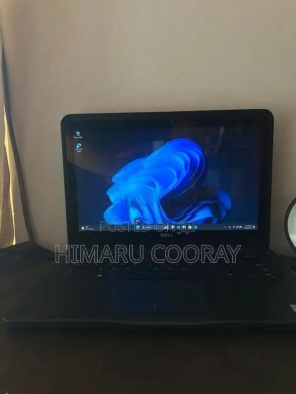 Dell Latitude 3380 Laptop