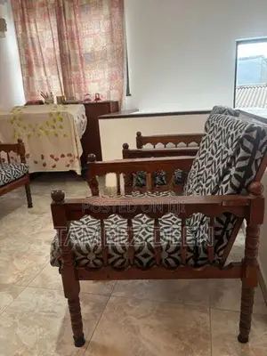 Wooden Sofa Set with Cushions – 5 Seater