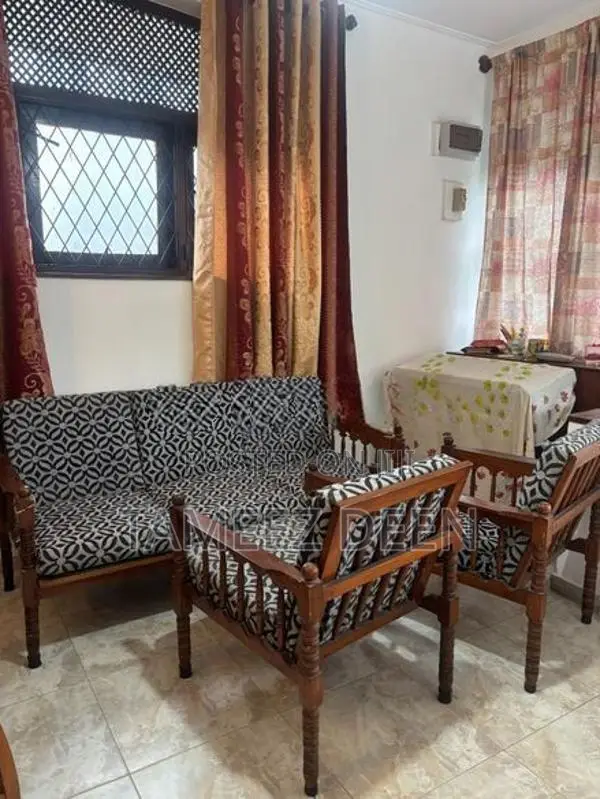 Wooden Sofa Set with Cushions – 5 Seater