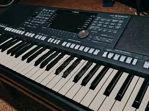 PSR S950 Yamaha Key Board