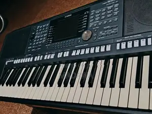 PSR S950 Yamaha Key Board