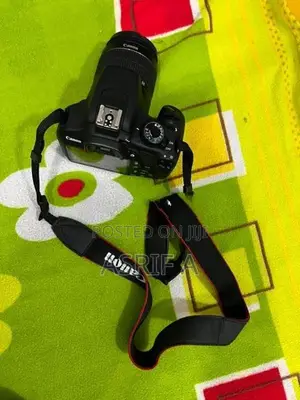 Canon 1200D Camera