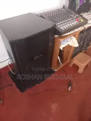 Powered Audio Mixer with Speaker