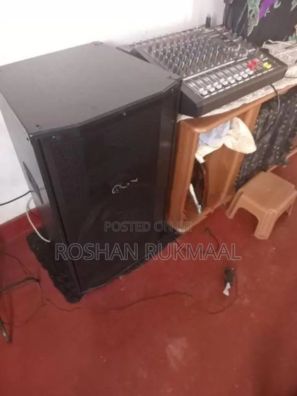 Powered Audio Mixer with Speaker