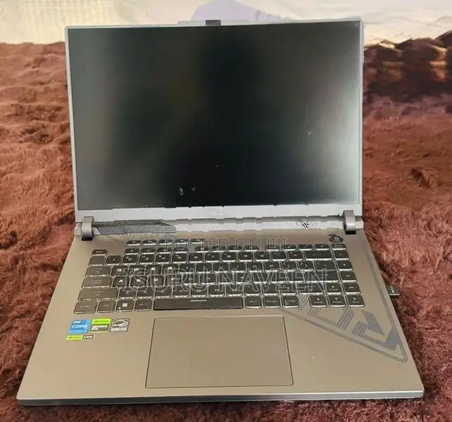 ASUS ROG G16 Gaming Laptop – RTX 4070 8GB