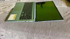 ASUS Azus Vivobook
