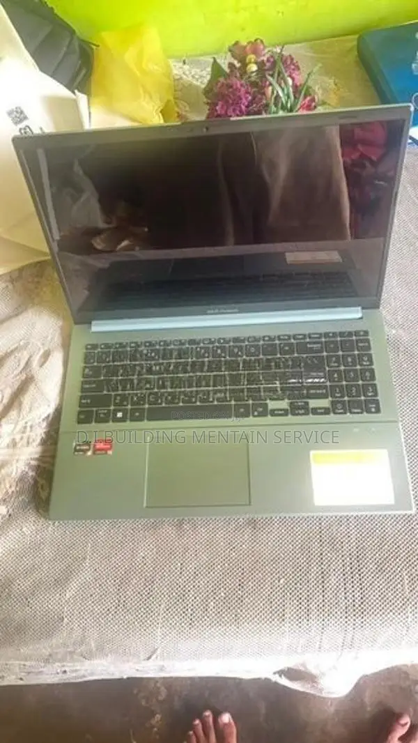ASUS Azus Vivobook