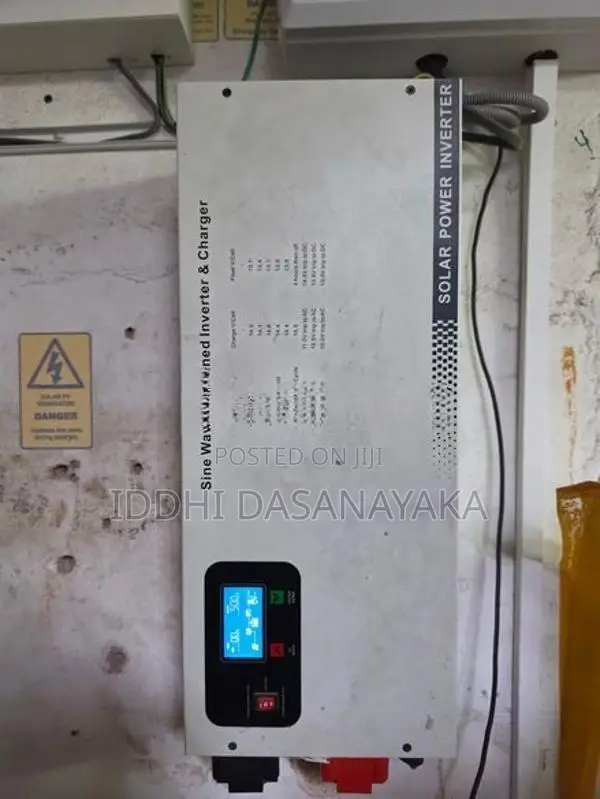 6kW Invt Solar Inverter + 4 Batteries Battery Equalizer Included
