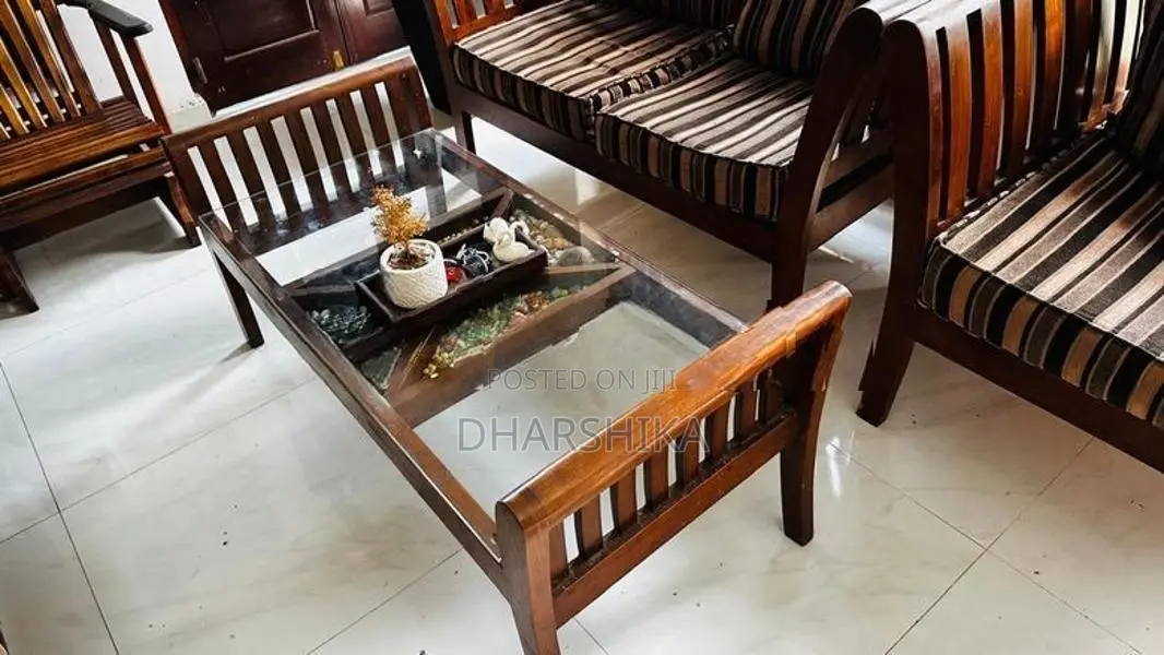 Damro Sofa Set