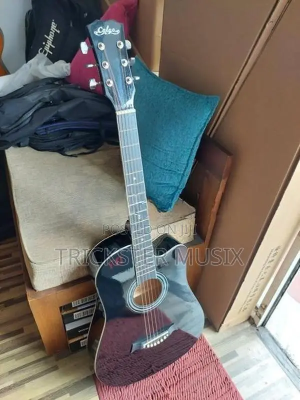 Calao Acoustic Guitar