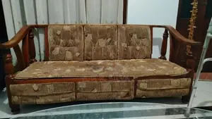 තෙක්ක පුටු කට්ටලයක්