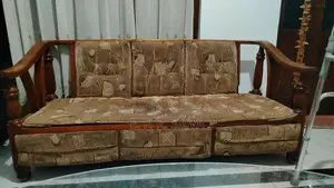 තෙක්ක පුටු කට්ටලයක්
