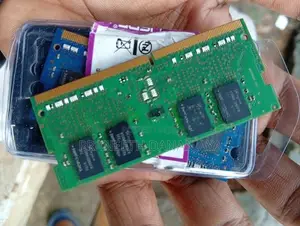 Sandisk Ddr 4 RAM 4GB