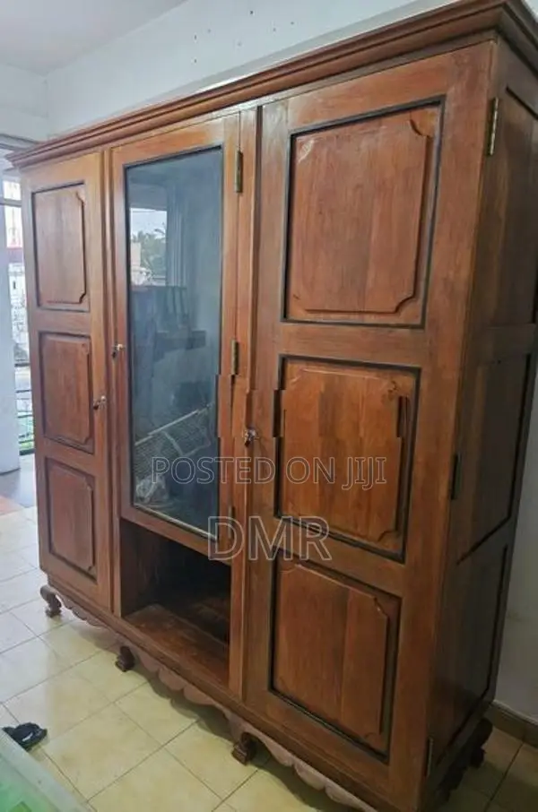 අලුත් කොස් හා තේක්ක අල්මාරි