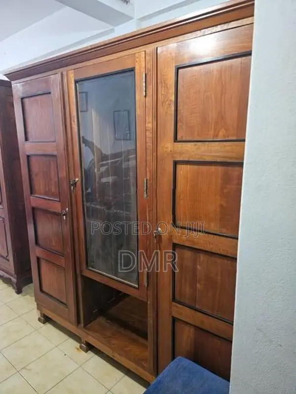 අලුත් කොස් හා තේක්ක අල්මාරි