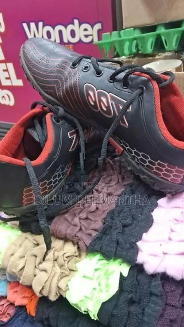 Sports Shoes