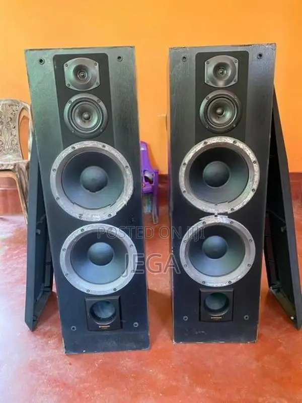 Pioneer Amplifier With Box