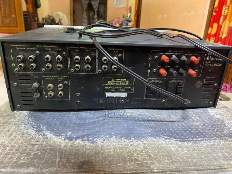 Pioneer Amplifier With Box