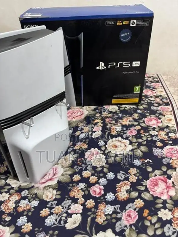 Play station 5 Pro 2 TB with DISK DRIVE full set
