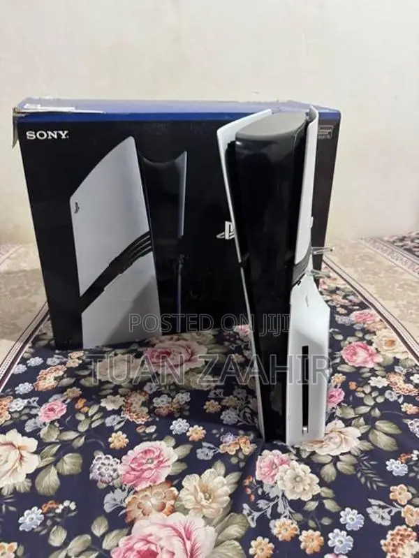 Play station 5 Pro 2 TB with DISK DRIVE full set