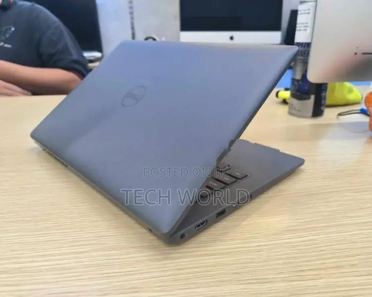Dell i5 - 13th GEN (8GB RAM/256GB SSD) 4GB VGA/Windows 11