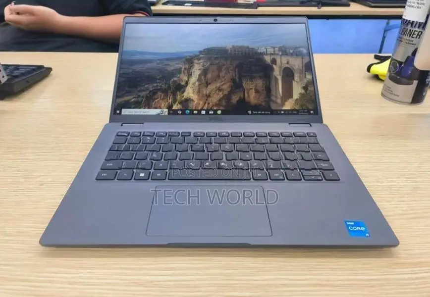 Dell i5 - 13th GEN (8GB RAM/256GB SSD) 4GB VGA/Windows 11