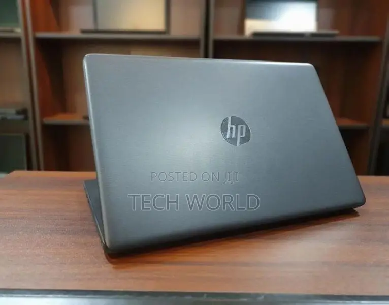 HP i3 - 7th Gen (4GB ram/128GB SSD) 4GB VGA/Windows 11