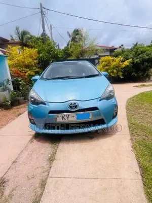 Toyota Aqua 2012 Car (Used)
