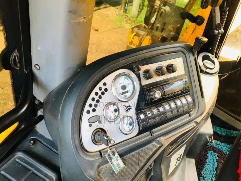 JCB 3CX 2016 Heavy-Duty (Used)