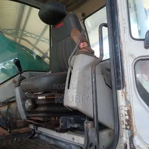 Kobelco Excavator 2004 Heavy-Duty (Used)
