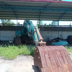 Kobelco Excavator 2004 Heavy-Duty (Used)
