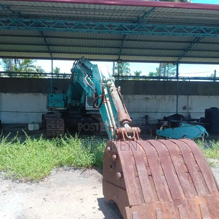 Kobelco Excavator 2004 Heavy-Duty (Used)