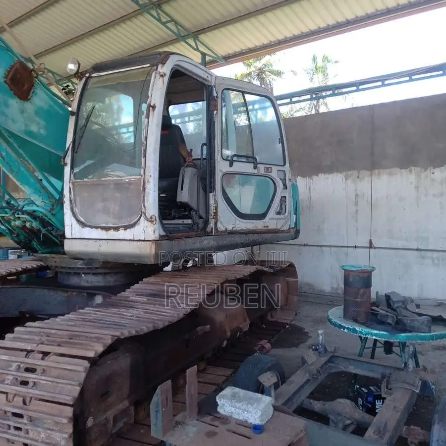 Kobelco Excavator 2004 Heavy-Duty (Used)