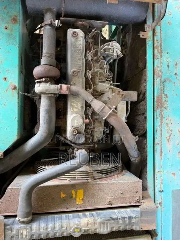 Kobelco Excavator 2004 Heavy-Duty (Used)