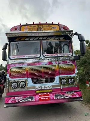 Ashok-Leyland Leyland 2004 Bus (Used)