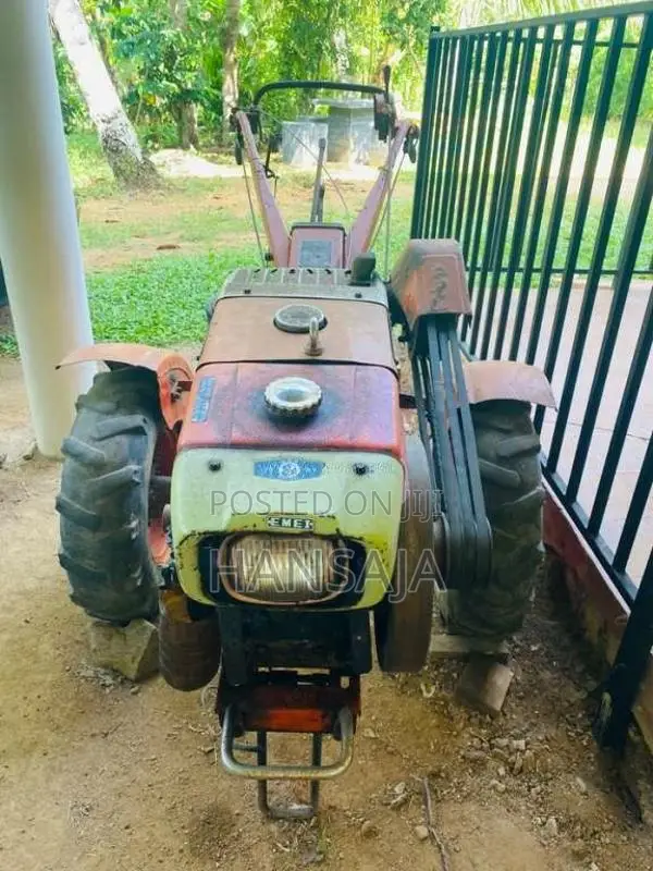 Kubota Emei 1999 Tractor (Used)