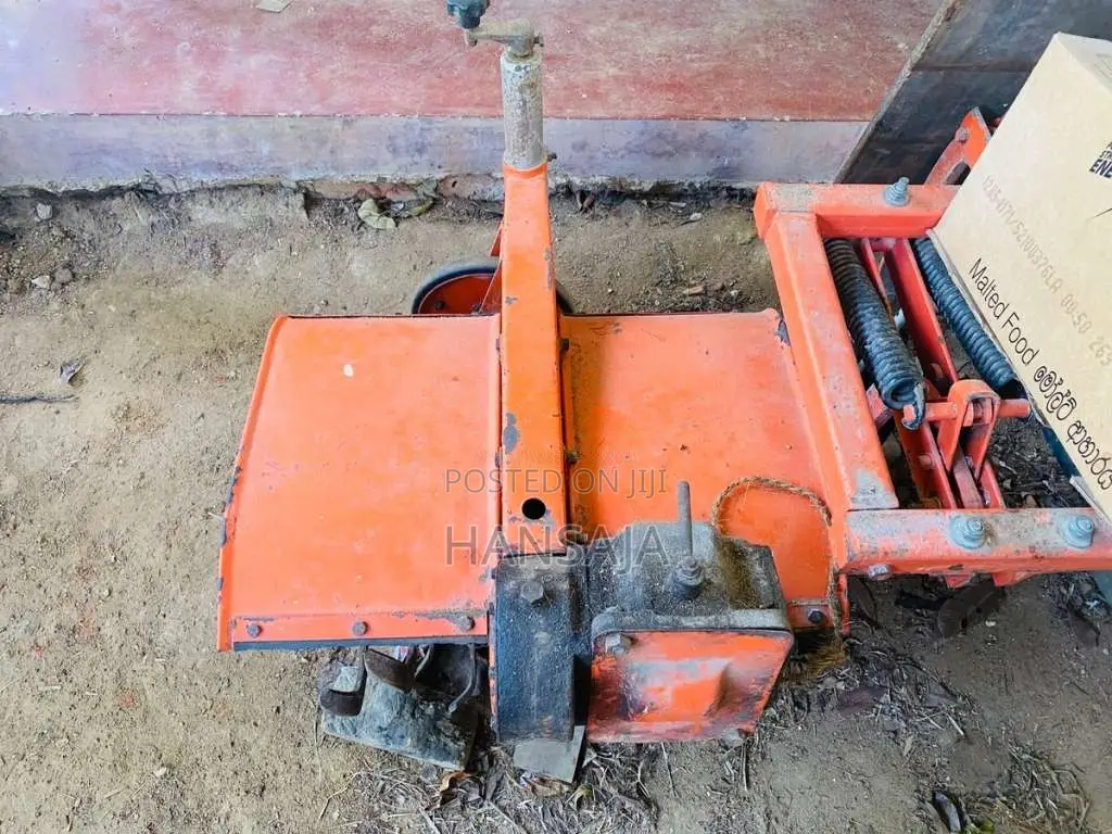 Kubota Emei 1999 Tractor (Used)