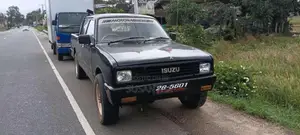 Isuzu 4WD 1984 Pickup (Used)