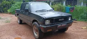Isuzu 4WD 1984 Pickup (Used)